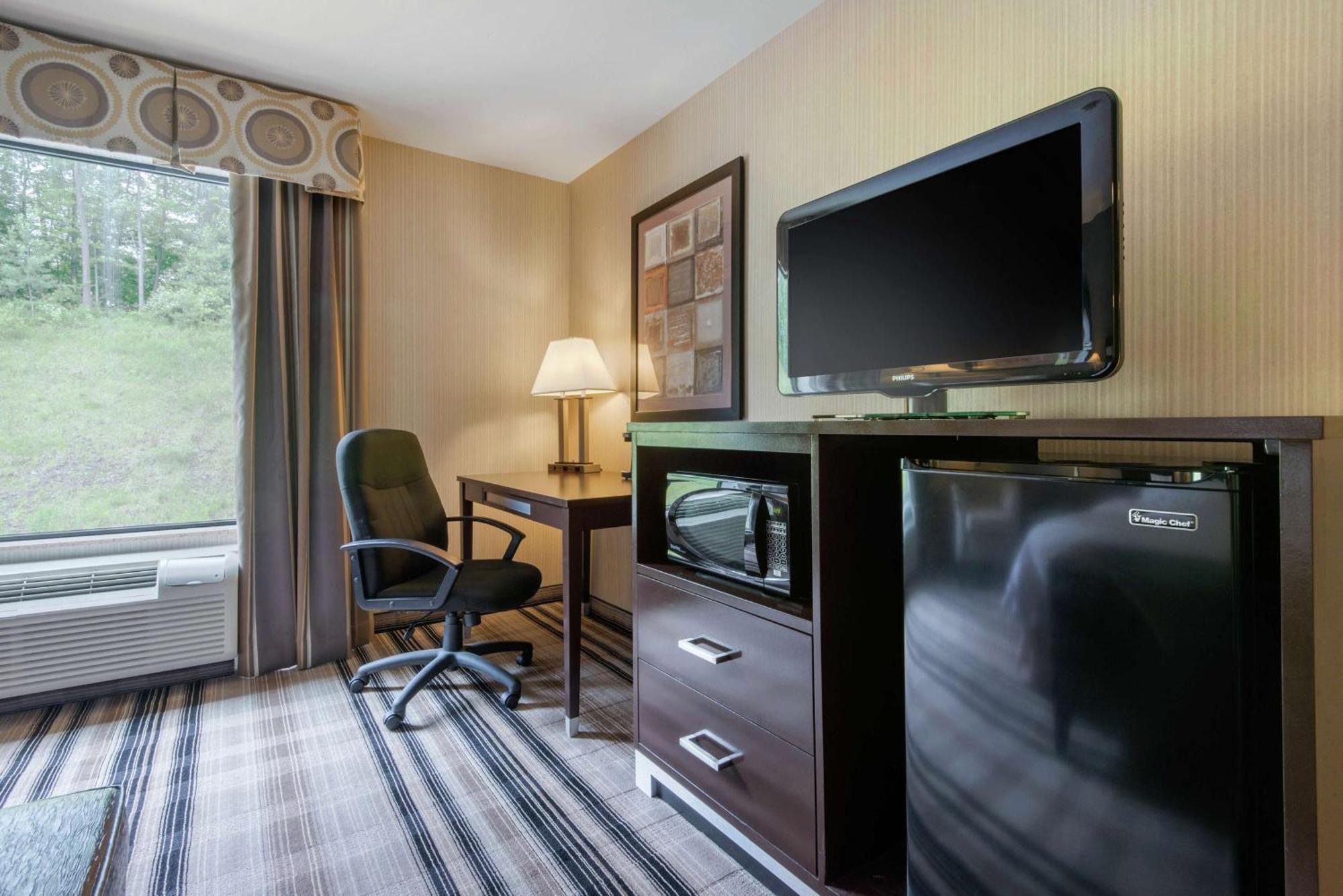 Hampton Inn Meadville Ngoại thất bức ảnh